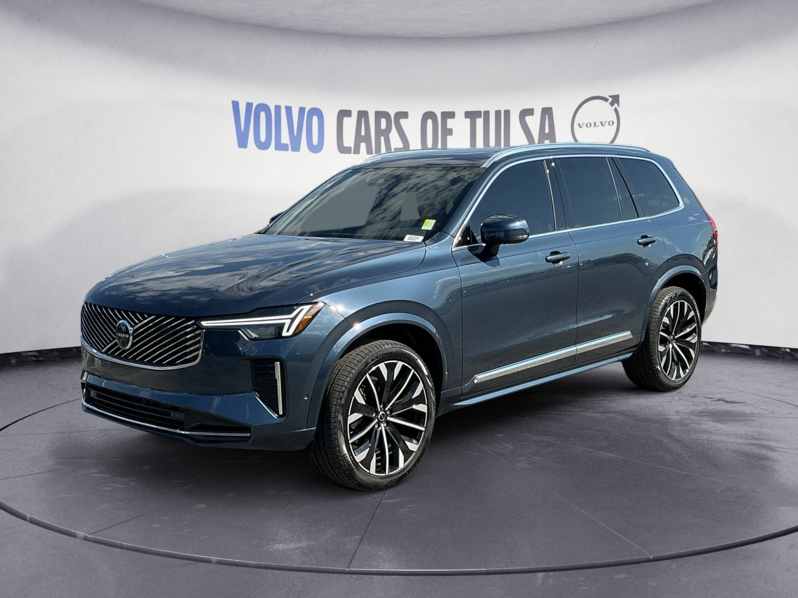 2026 Volvo XC90 Plus