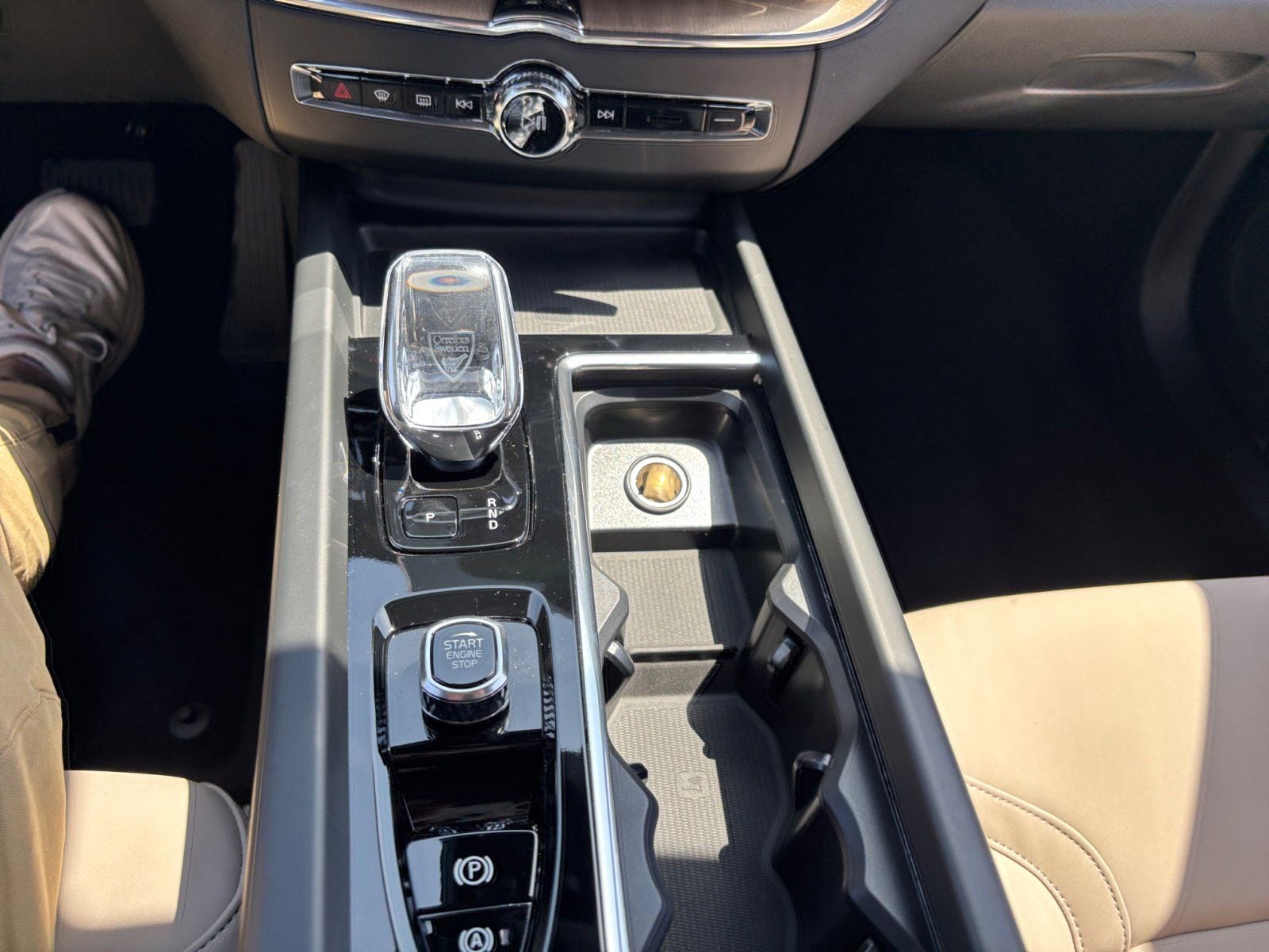 2026 Volvo XC60 Plus - Photo 11