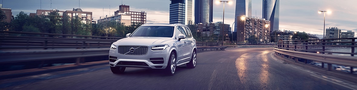 Volvo XC90 city driving