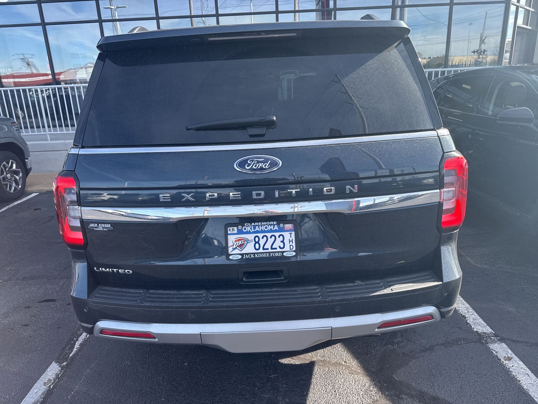 2024 Ford Expedition Limited photo 2