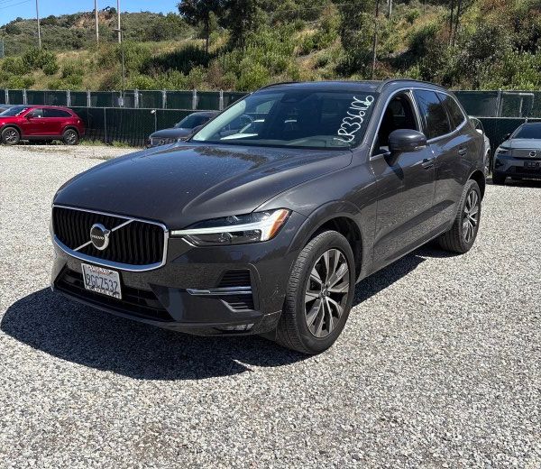2023 Volvo XC60 B5 Core FWD's photo