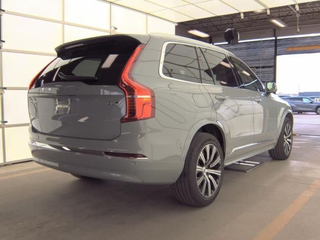 2025 Volvo XC90 Plus photo 3