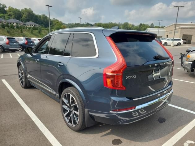 2024 Volvo XC90 Plus photo 2