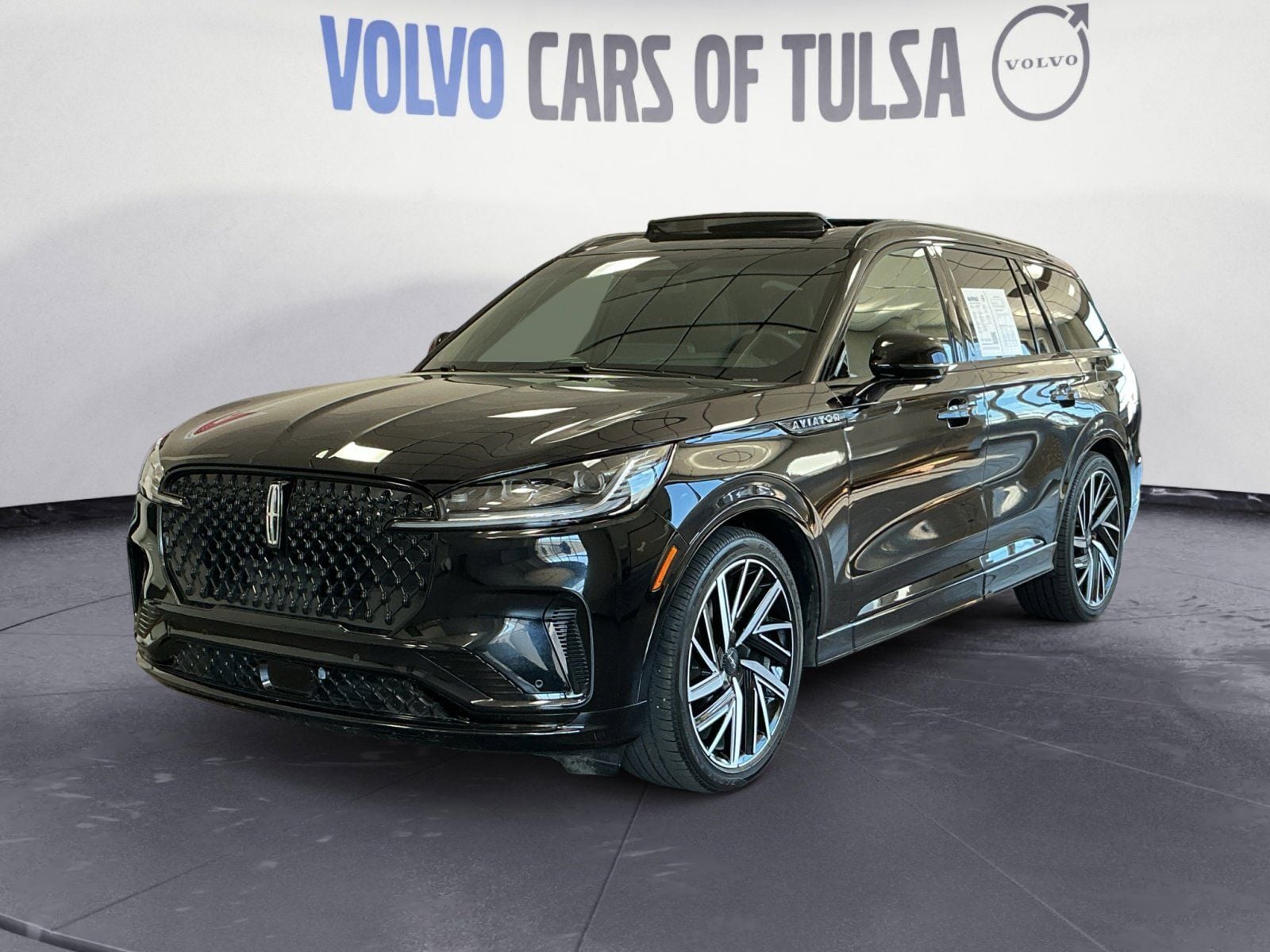 2025 Lincoln Aviator Black Label AWD's photo