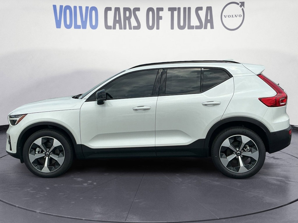 New 2026 Volvo XC40 B4 Plus SUV