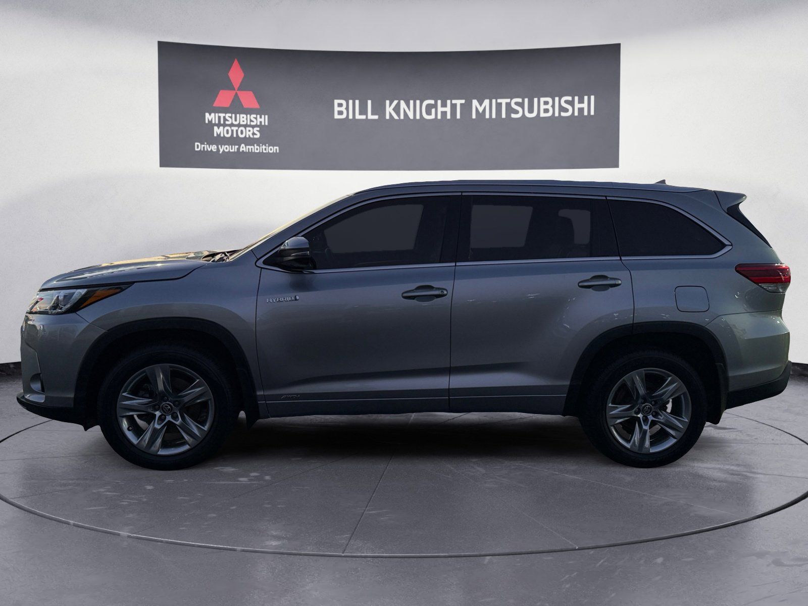 2019 Toyota Highlander Hybrid Limited photo 2