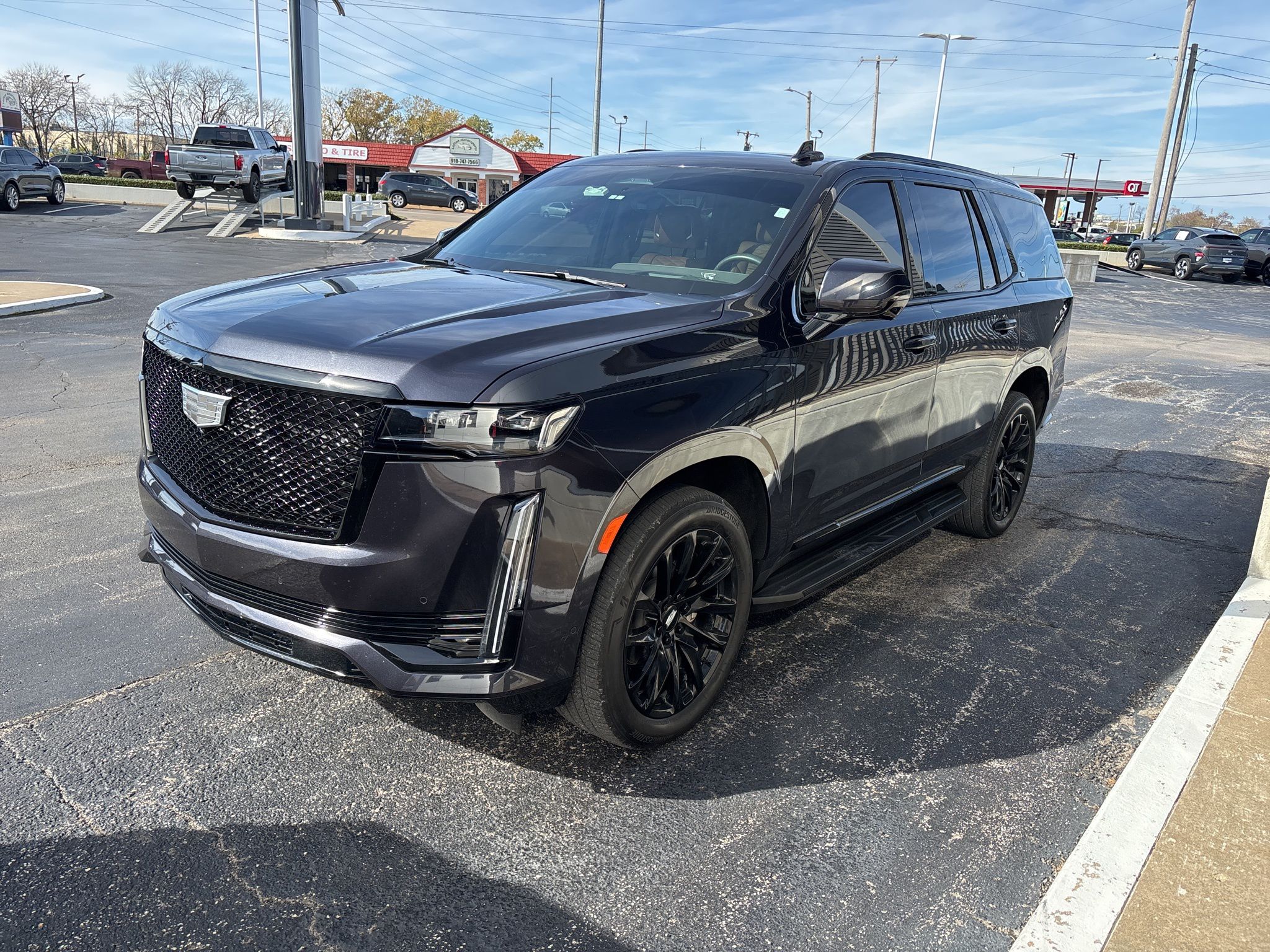 2024 Cadillac Escalade Sport's photo