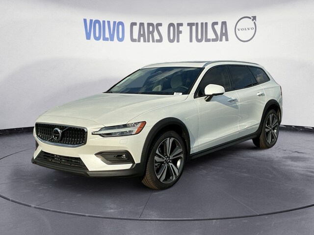 2026 Volvo V60 Cross Country B5 Plus AWD Wagon