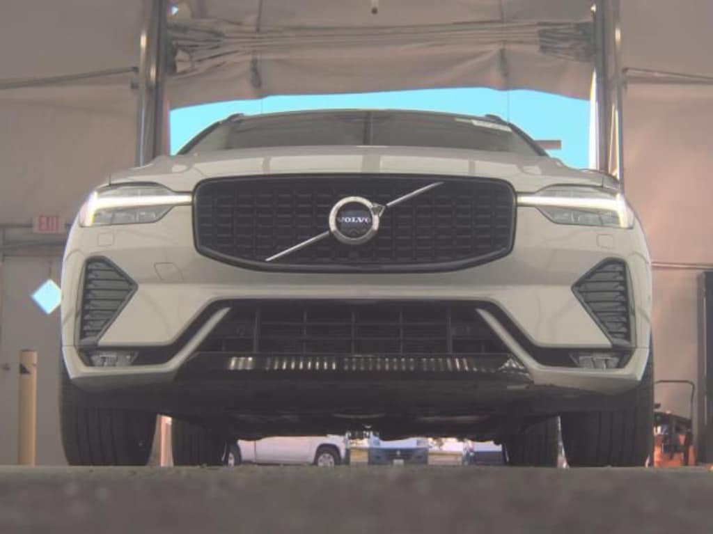 Certified 2025 Volvo XC60 B5 Plus SUV
