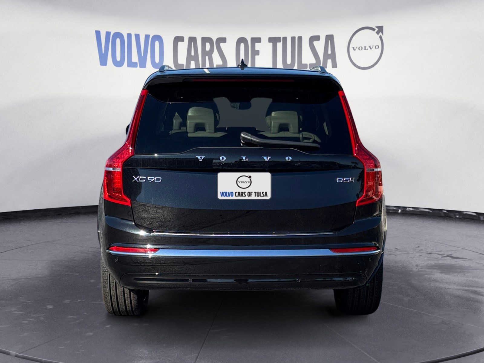 2025 Volvo XC90 B5 Plus photo 4