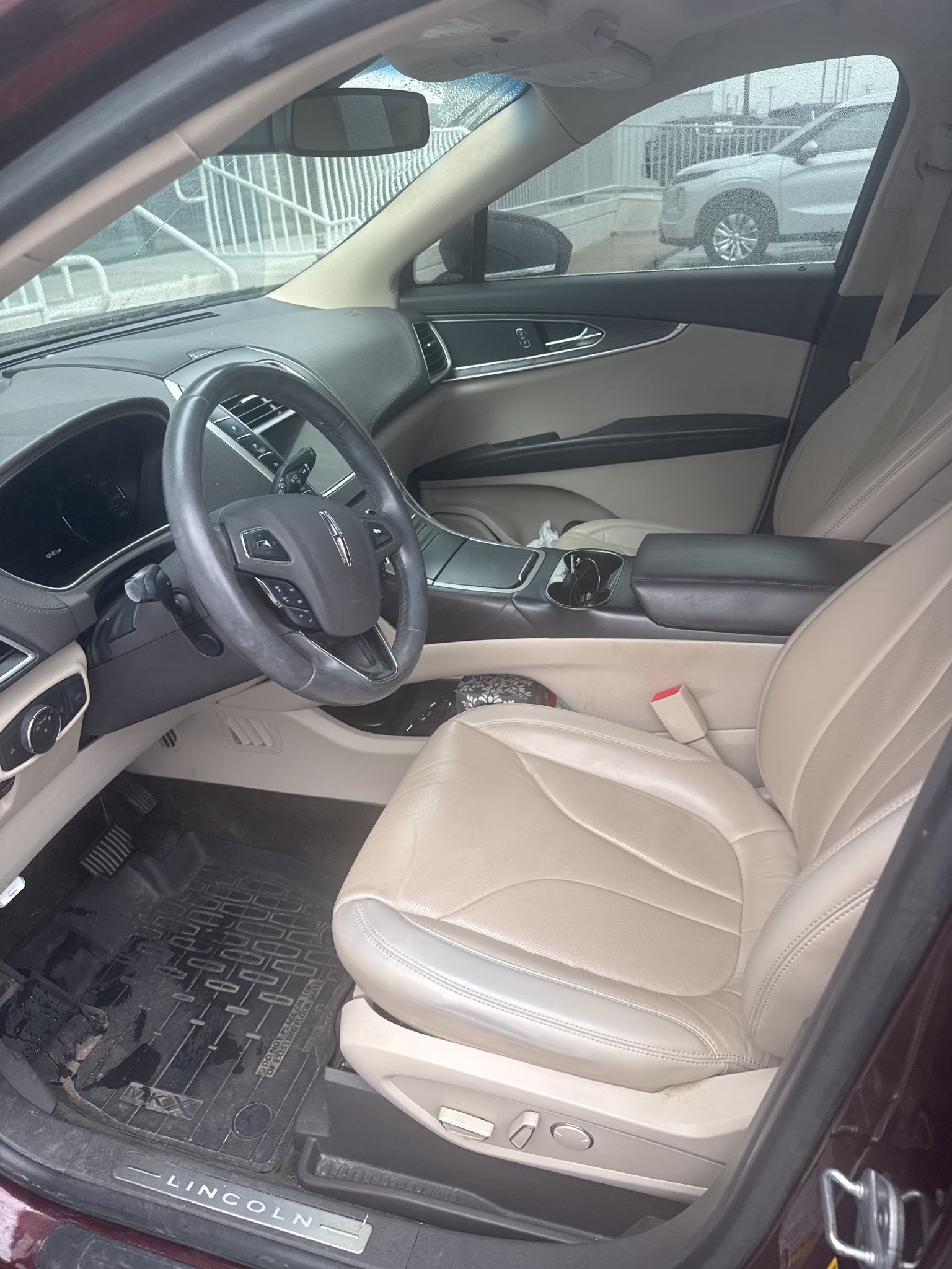 2017 Lincoln MKX Reserve photo 4