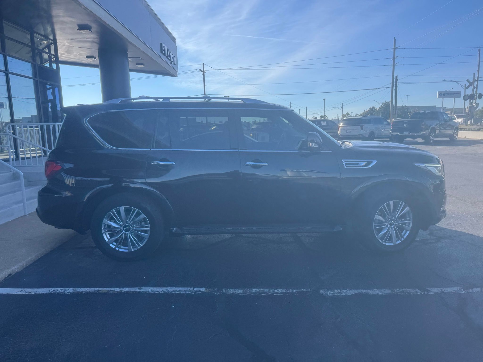 2020 Infiniti QX80 Luxe photo 2