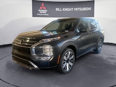 2025 Mitsubishi Outlander SE SUV