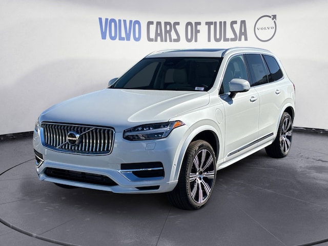 2025 Volvo XC90 plug-in hybrid T8 Plus 7-Seater SUV