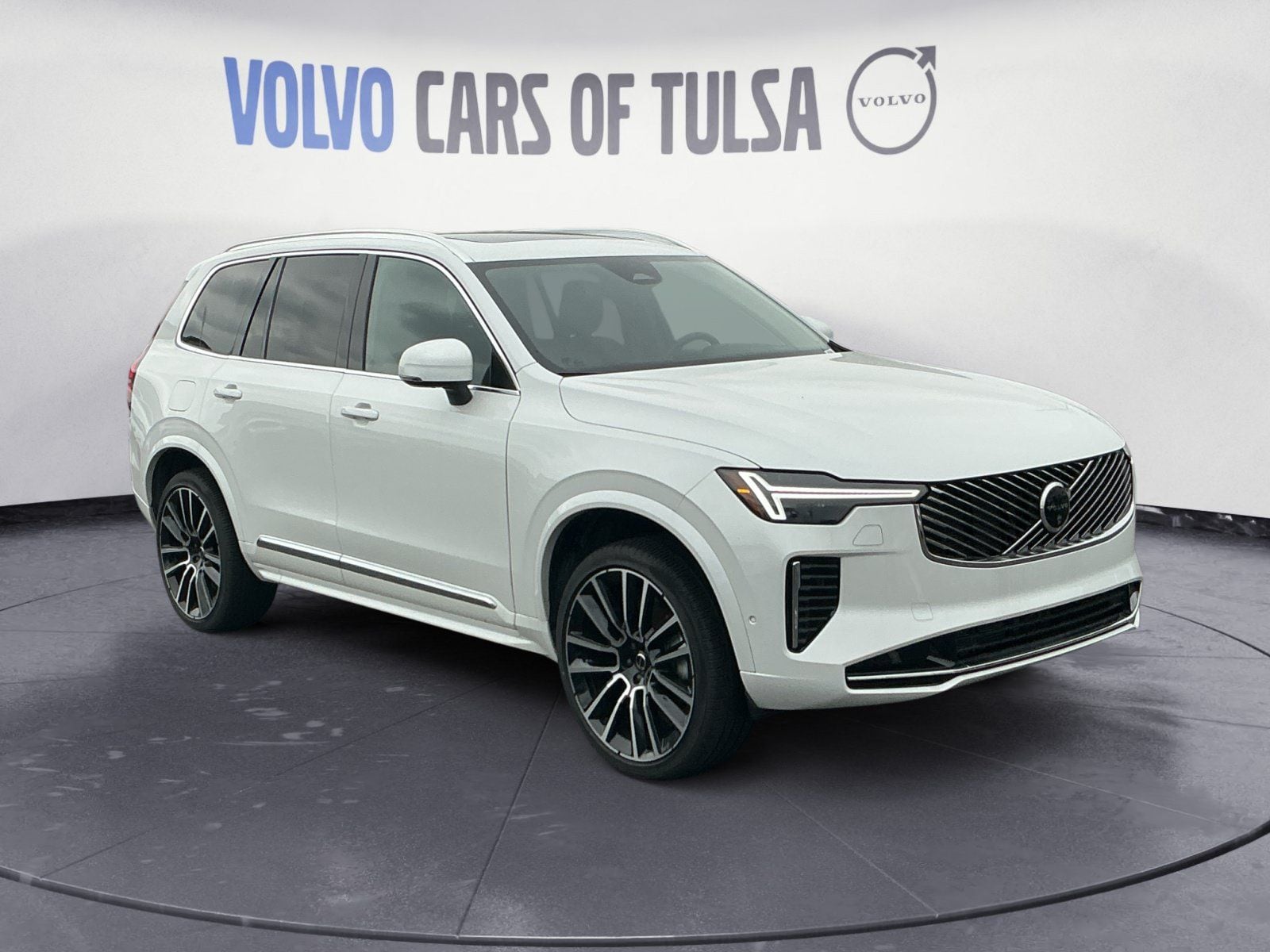 2026 Volvo XC90 Plus - Photo 7