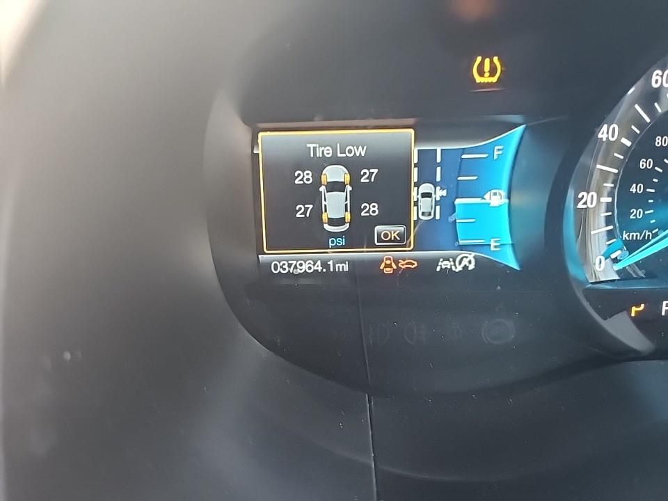 2022 Ford Edge SEL photo 3