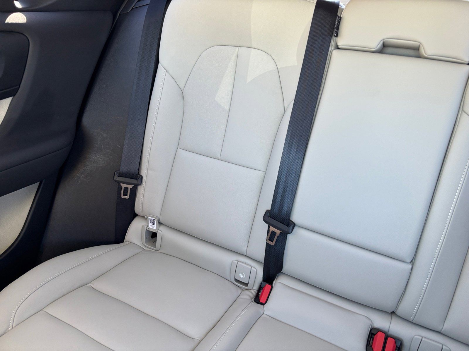 2026 Volvo XC40 Plus - Photo 13