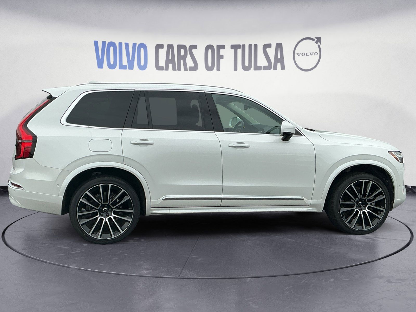 2026 Volvo XC90 Plus - Photo 6