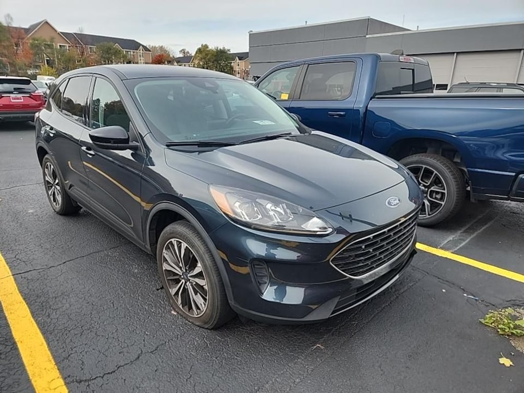 Used 2022 Ford Escape SE SUV
