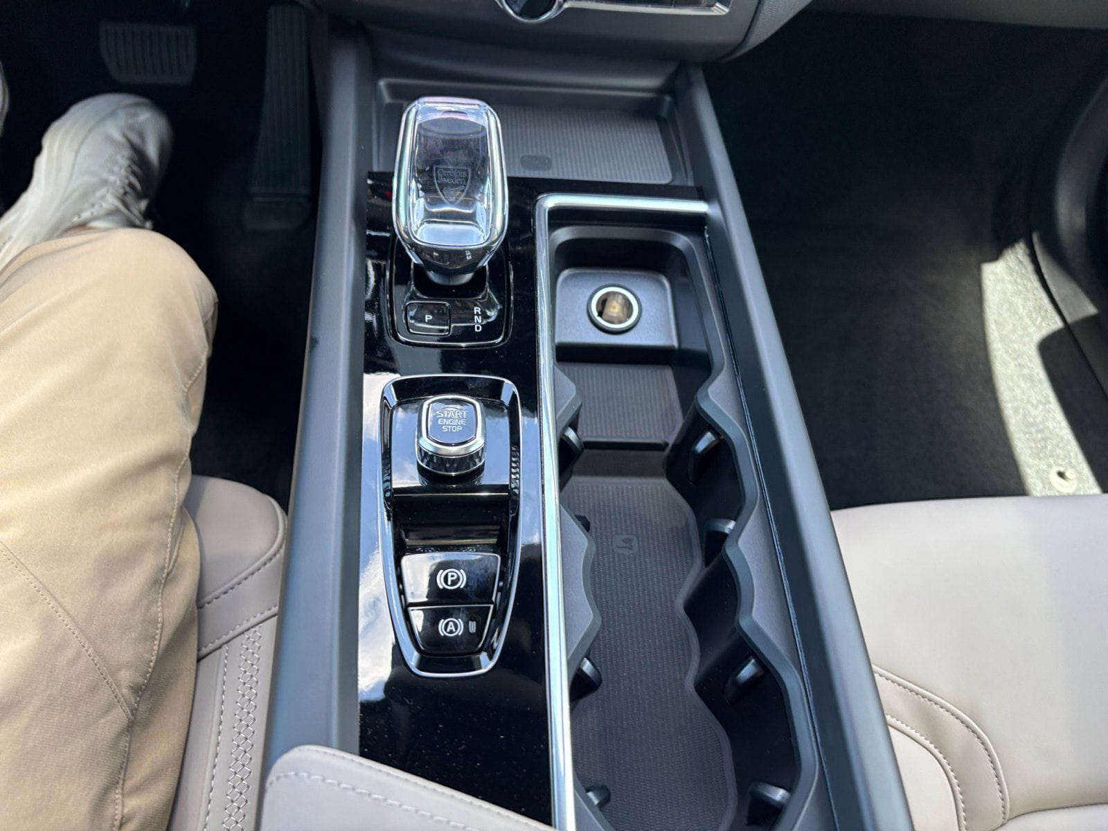 2026 Volvo XC60 Core - Photo 11