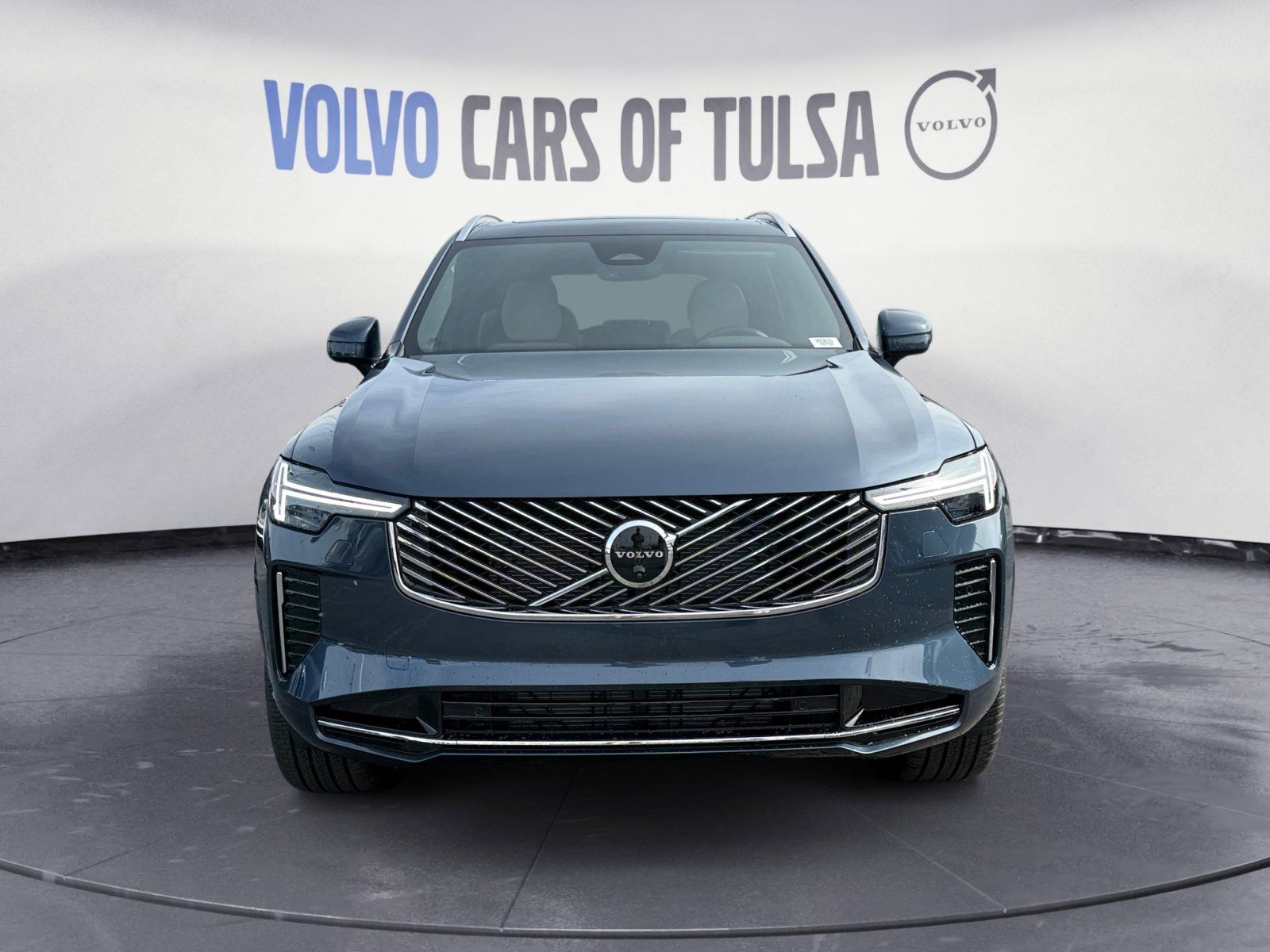 2026 Volvo XC90 Plus - Photo 8