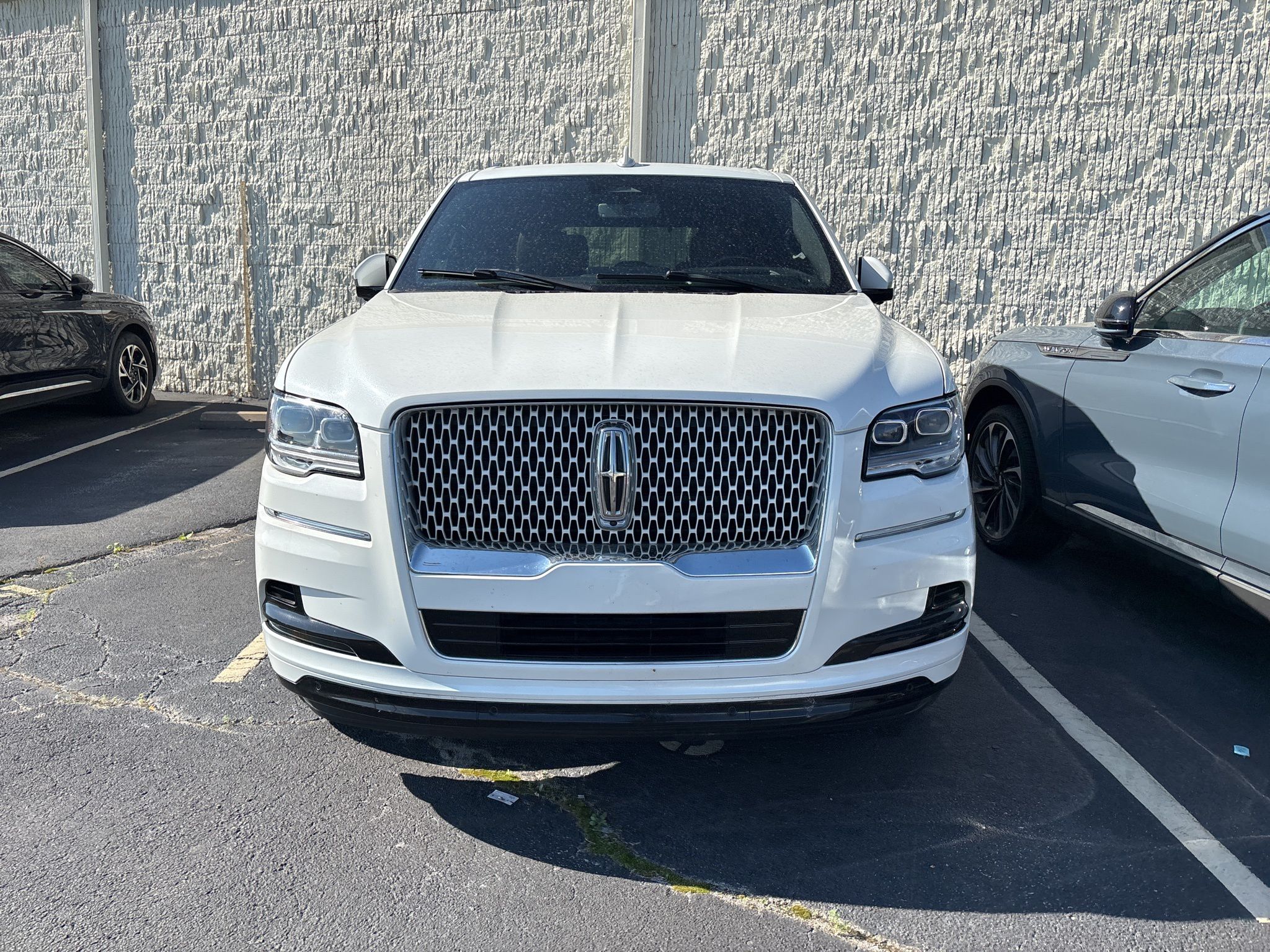 2023 Lincoln Navigator Reserve photo 2