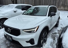 2023 Volvo XC40 B5 Plus Dark Theme SUV