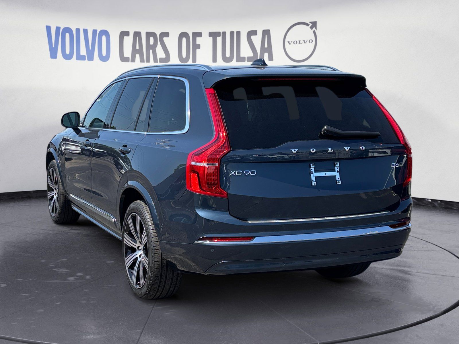 2025 Volvo XC90 Plus photo 3