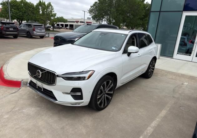 2023 Volvo XC60 B6 Ultimate Bright Theme AWD's photo
