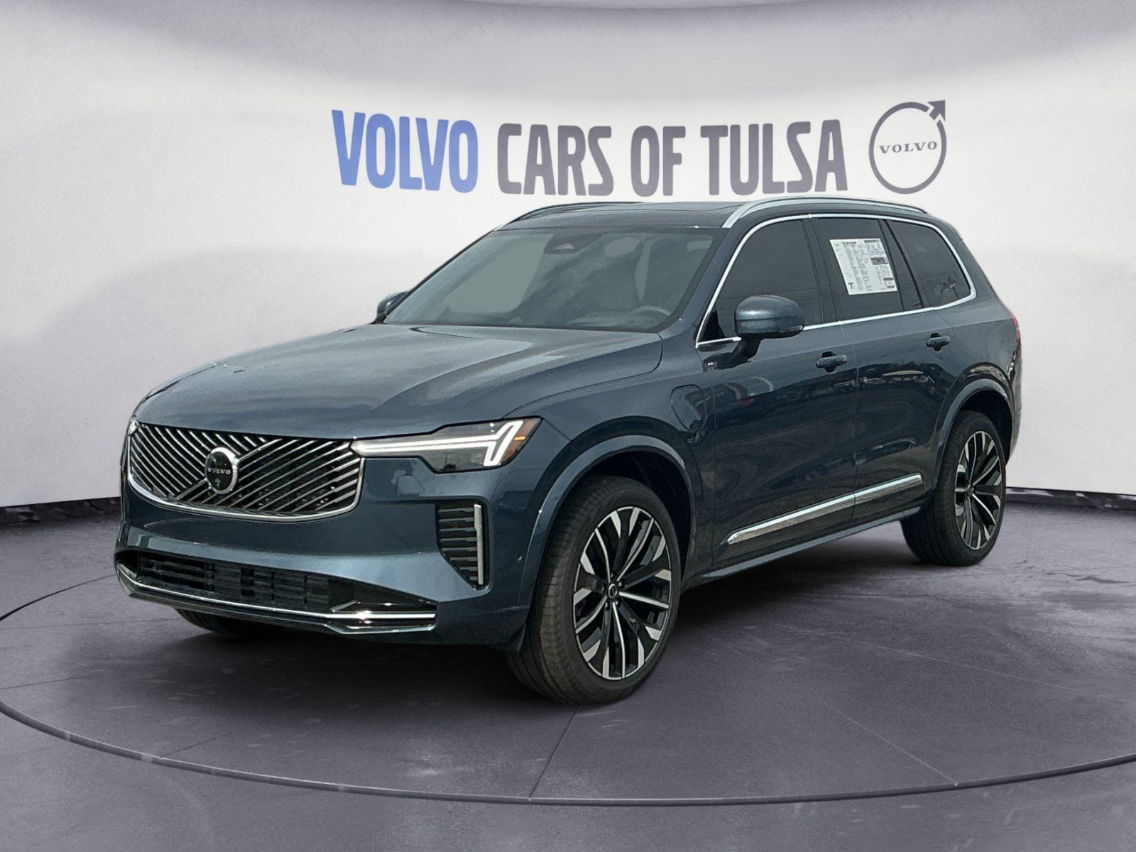 2026 Volvo XC90 Plug-In Hybrid