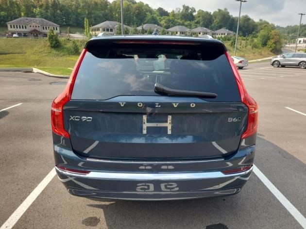 2024 Volvo XC90 Plus photo 3