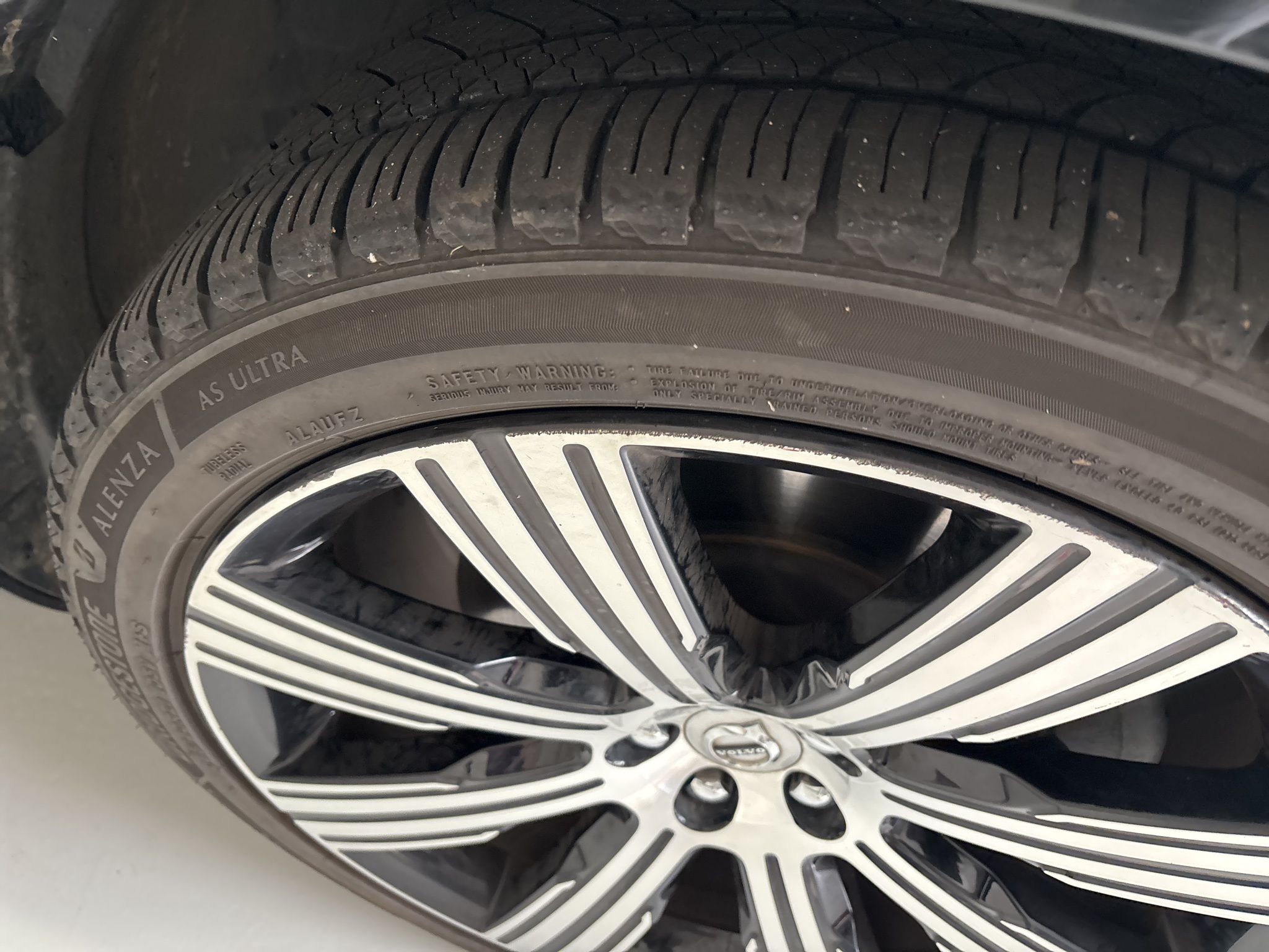2021 Volvo XC90 Recharge T8 Inscription photo 4