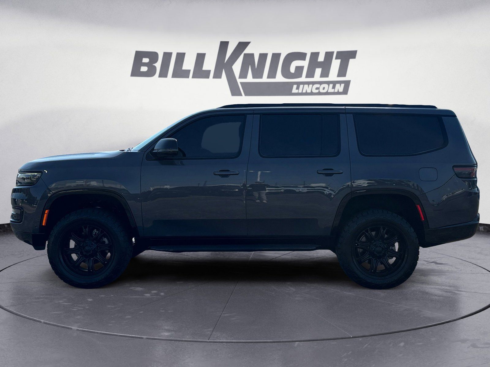 2024 Jeep Wagoneer Series II photo 2