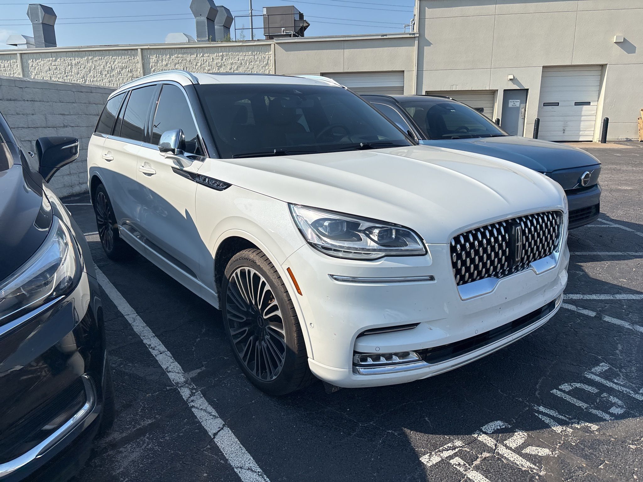 2020 Lincoln Aviator Black Label photo 3