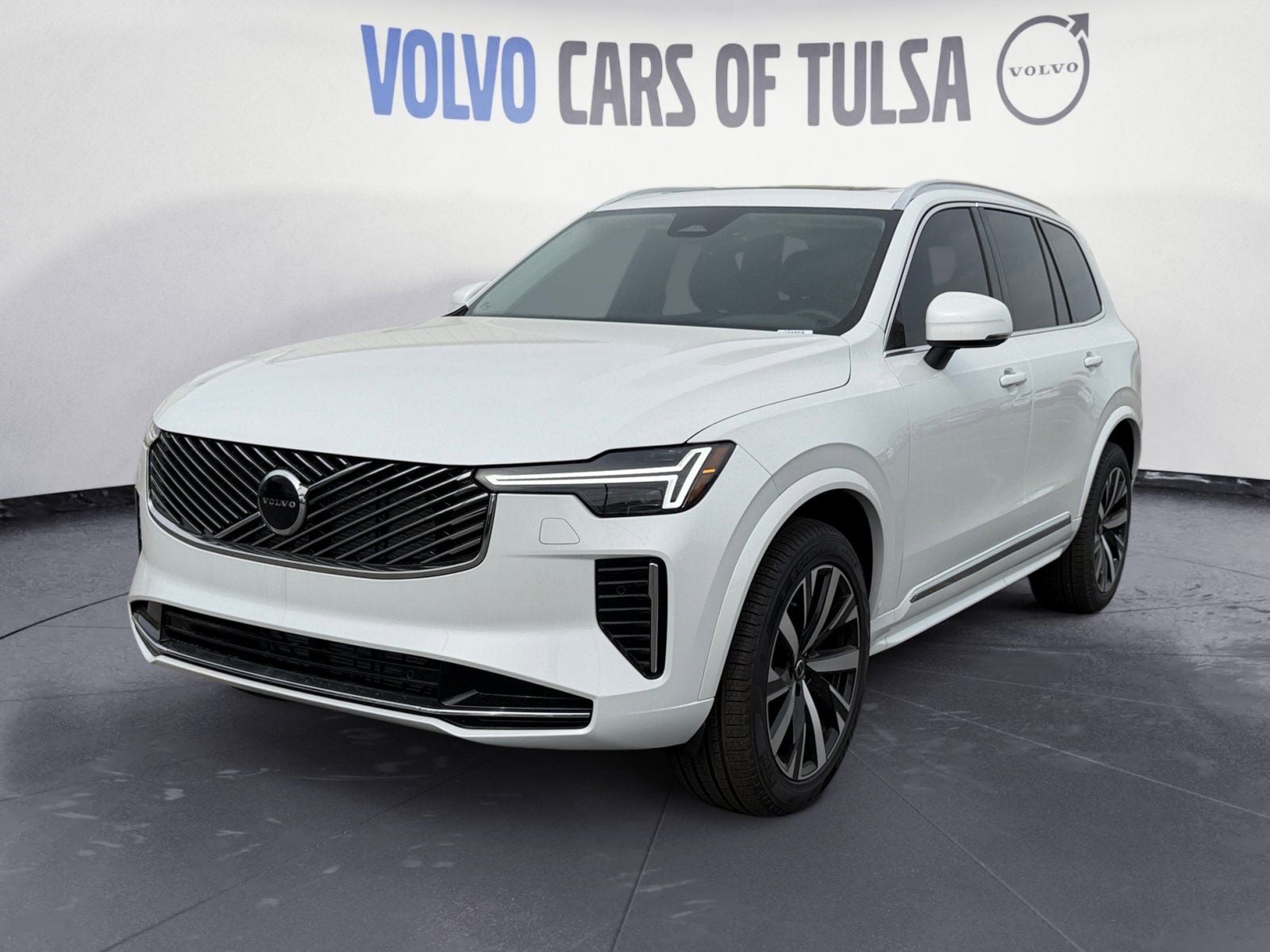 2026 Volvo XC90 B6 Core Bright 4WD's photo