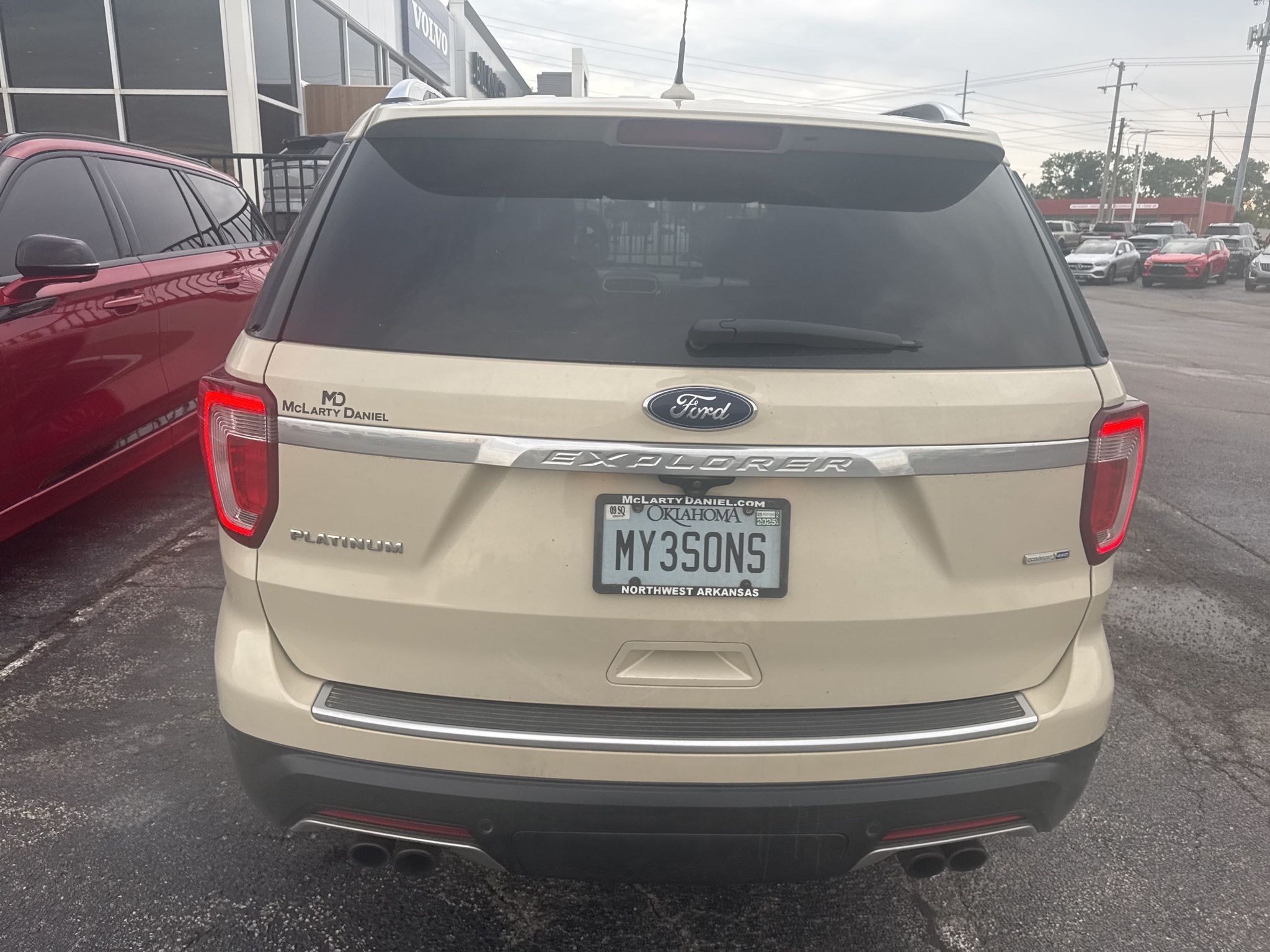 2018 Ford Explorer Platinum photo 4