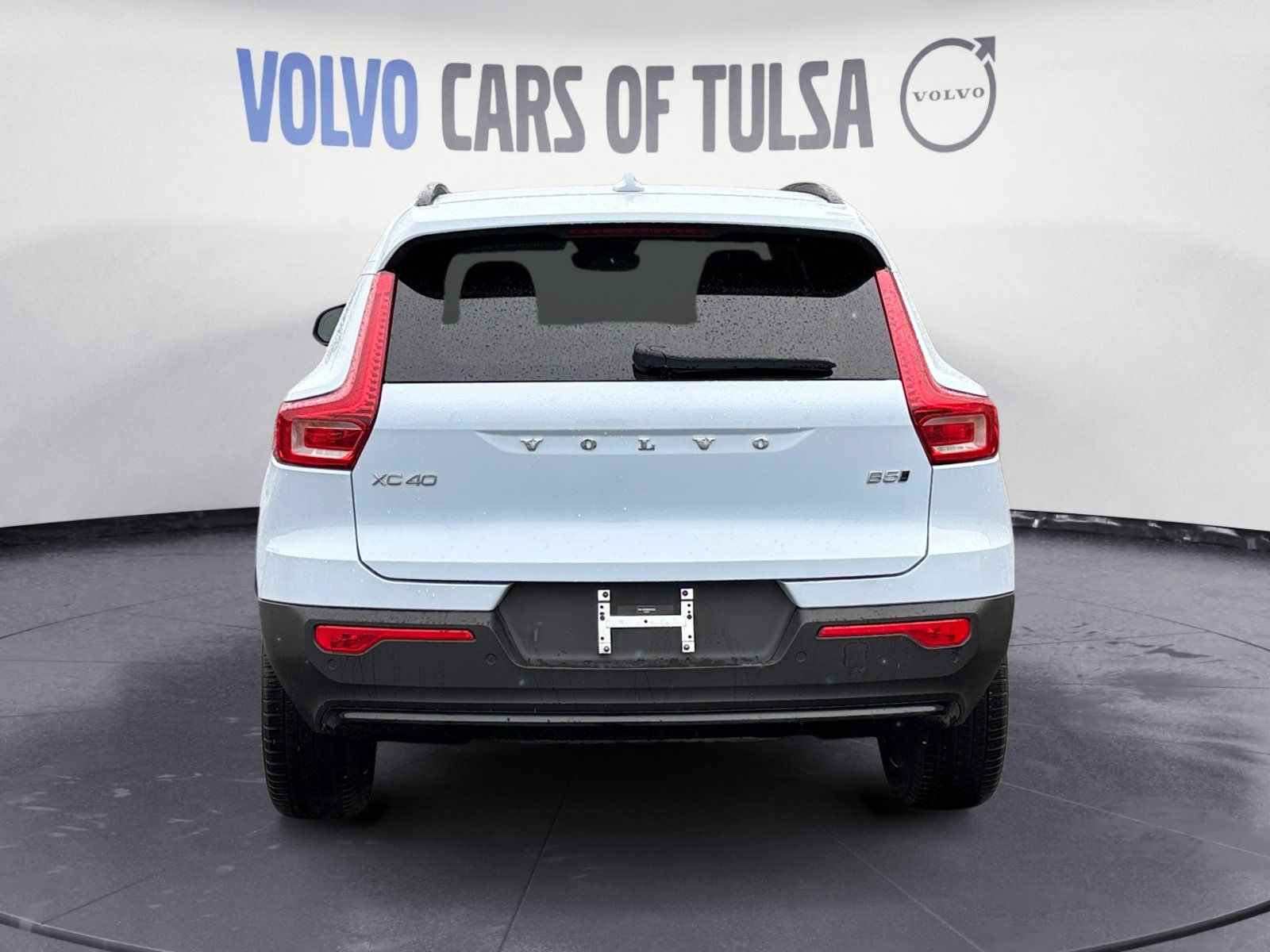 2025 Volvo XC40 AWD Plus photo 4