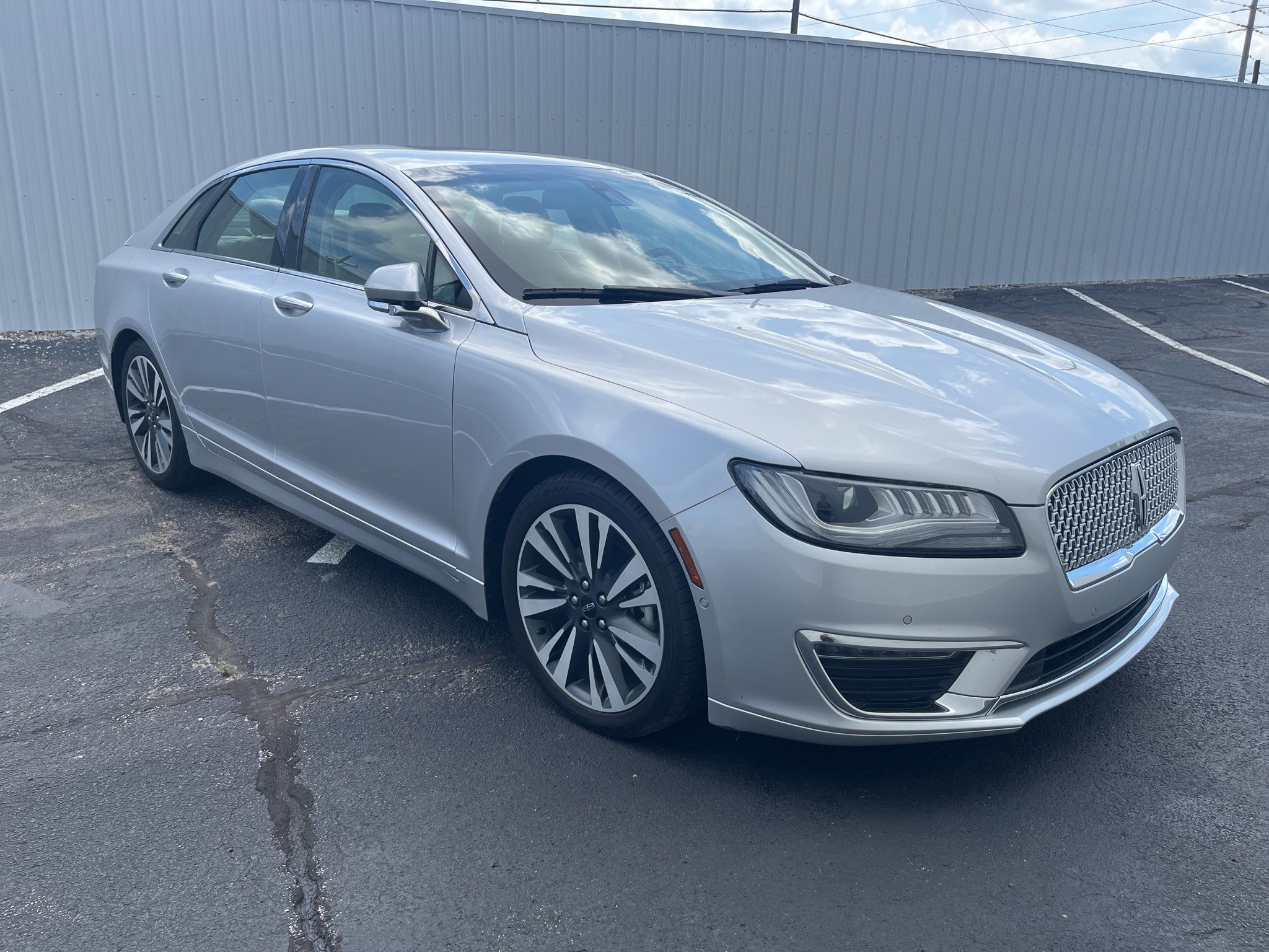 2019 Lincoln MKZ Hybrid Reserve II FWD's photo