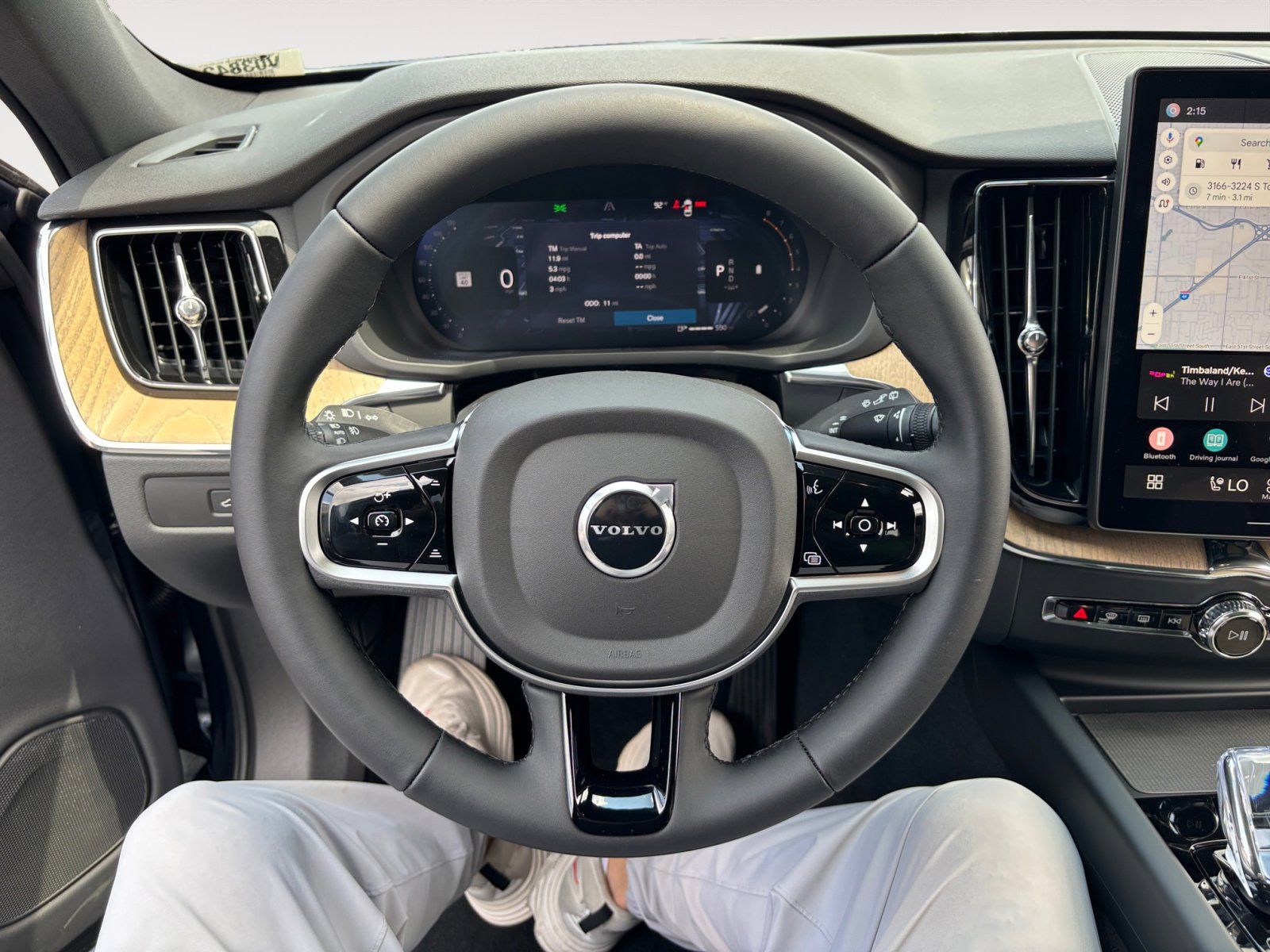 2026 Volvo XC60 Plus - Photo 12