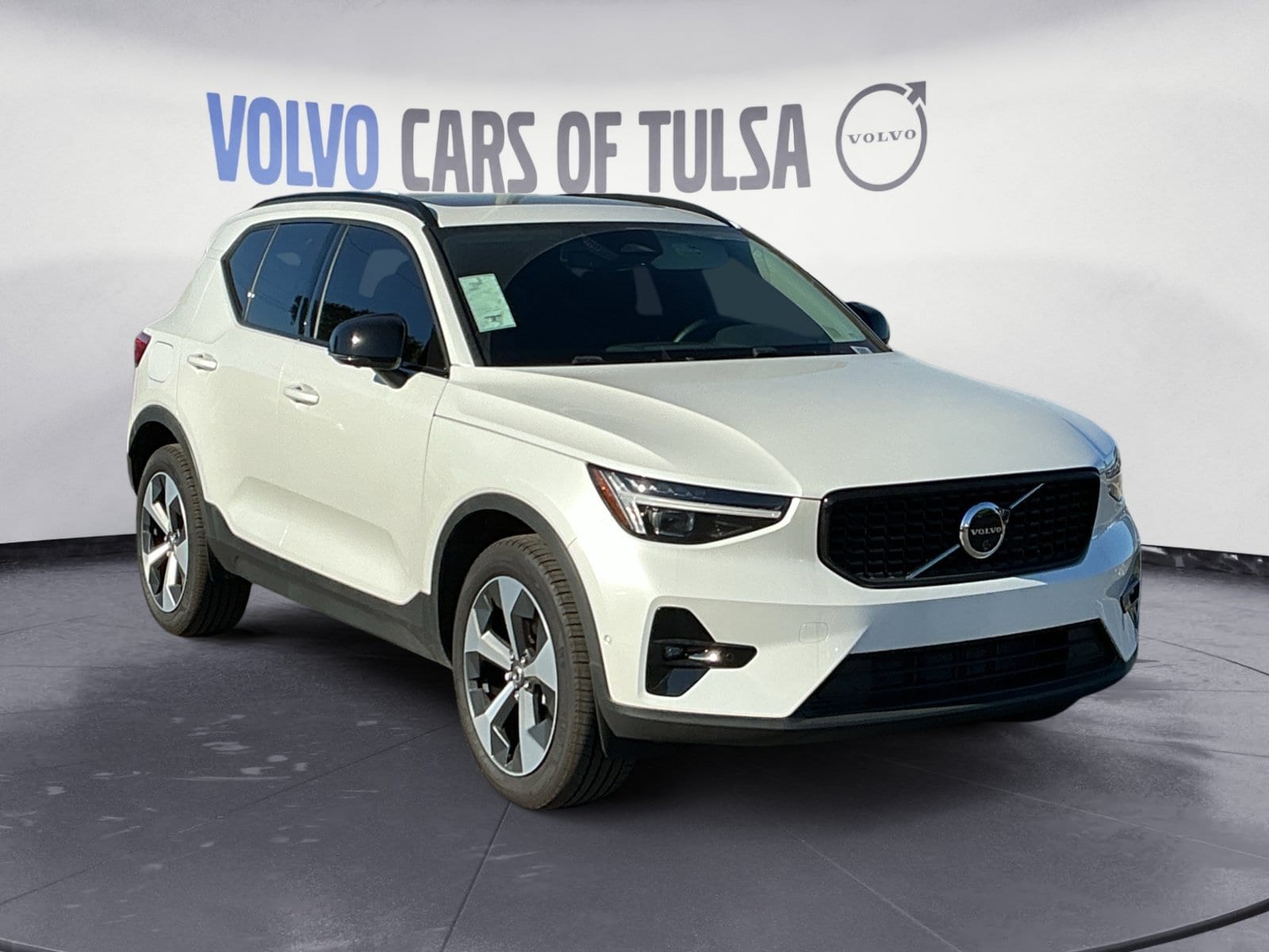 2026 Volvo XC40 Plus
