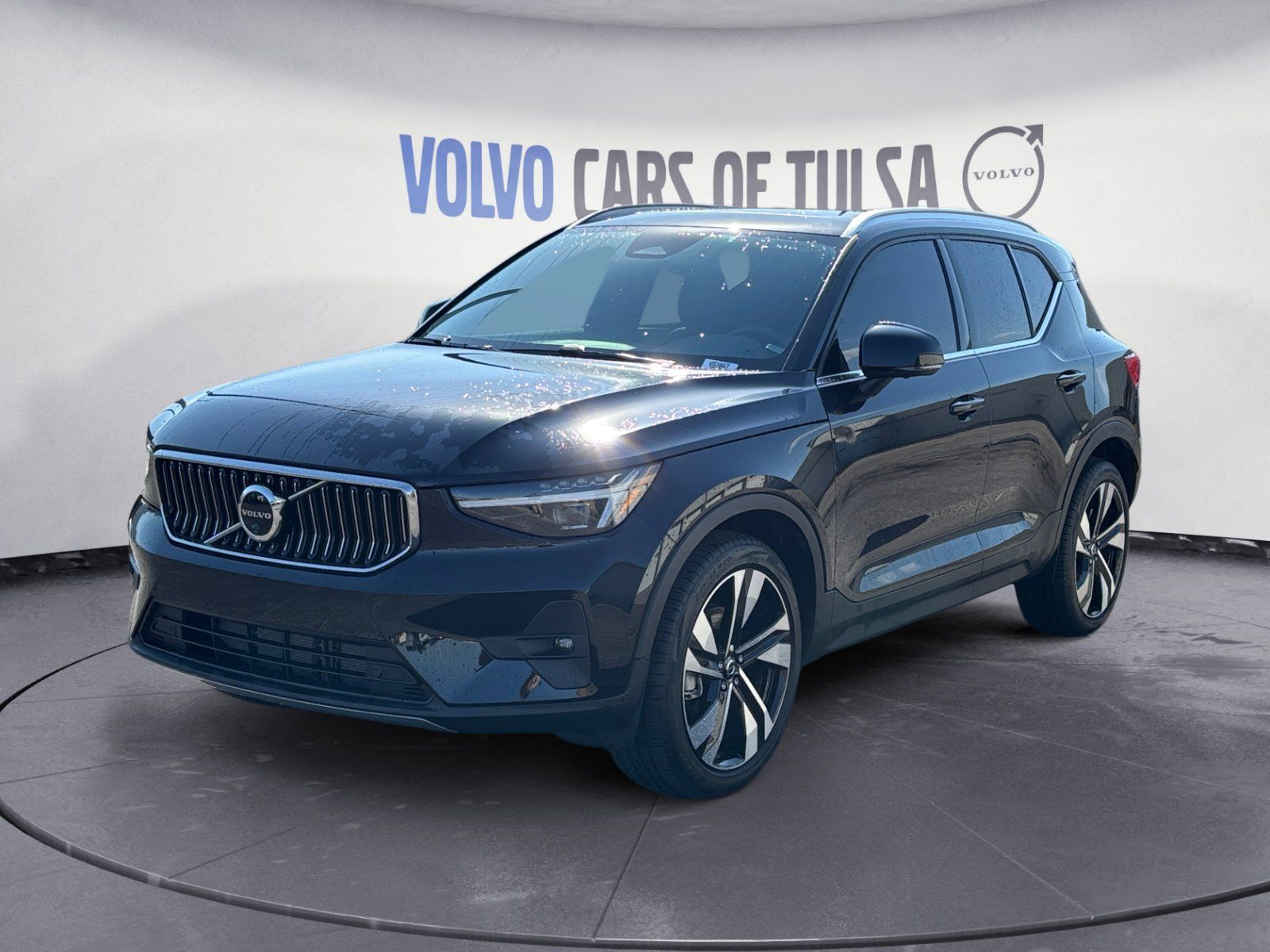 2025 Volvo XC40 Plus's photo