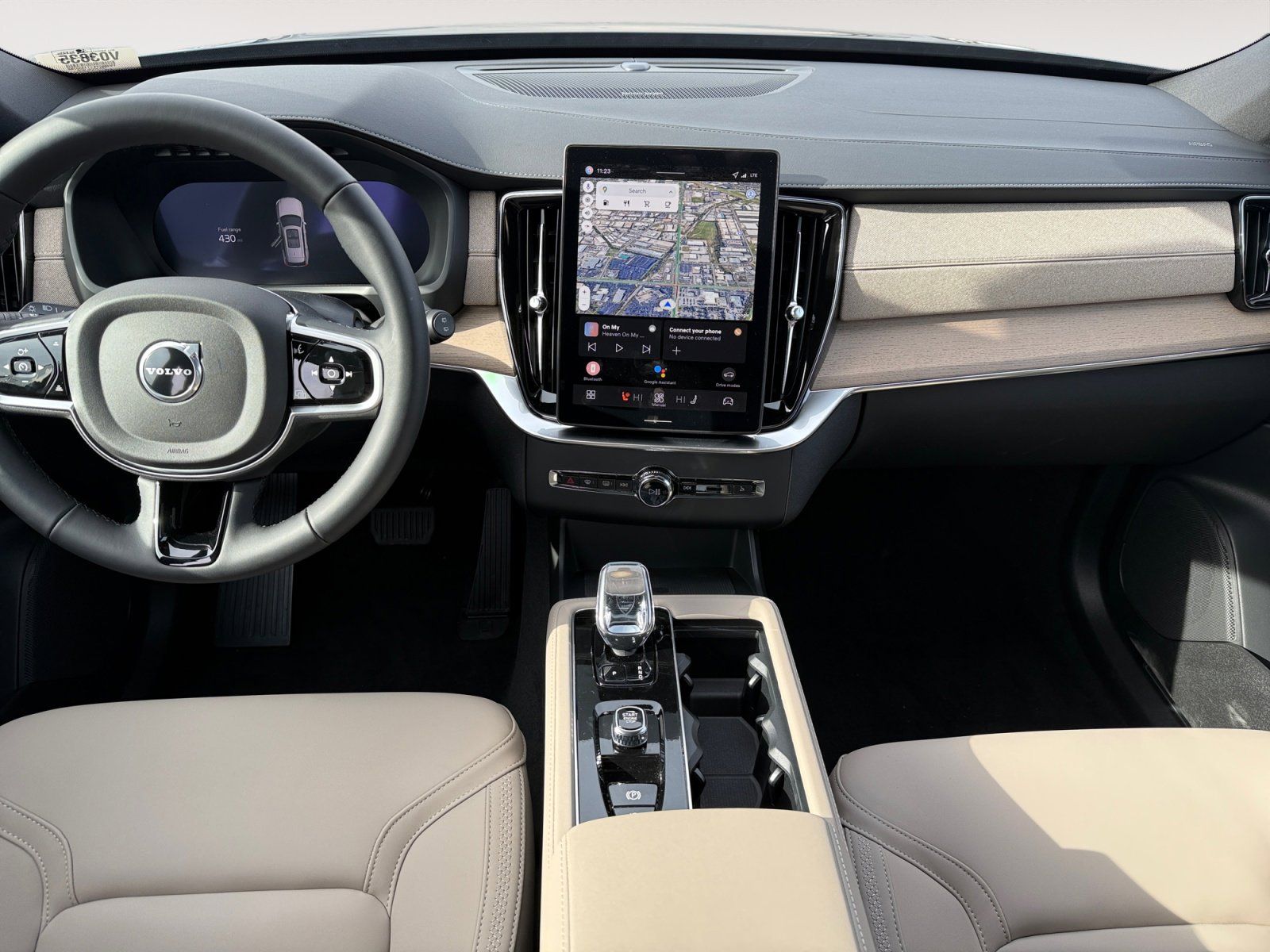 2026 Volvo XC90 Plus - Photo 10