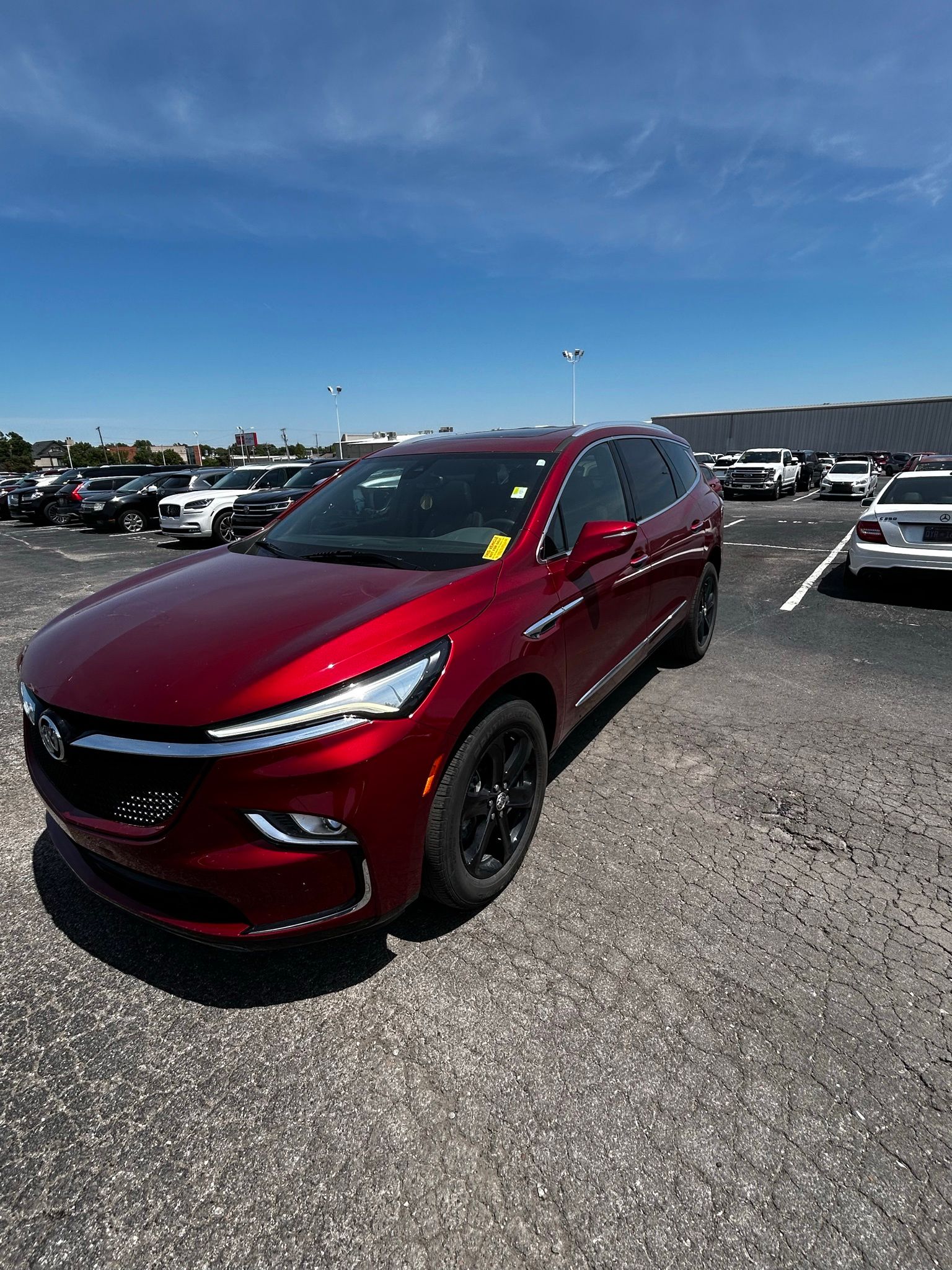 2023 Buick Enclave Essence's photo