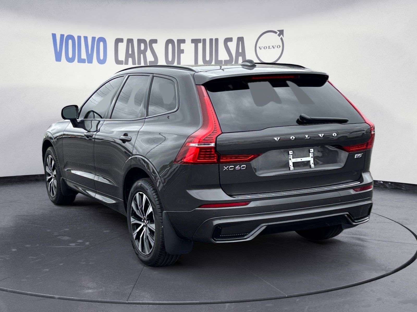 2025 Volvo XC60 B5 Core photo 3