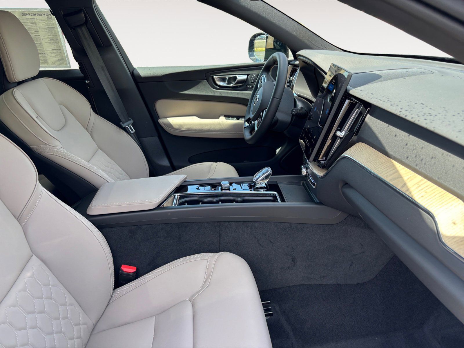 2026 Volvo XC60 Core - Photo 15