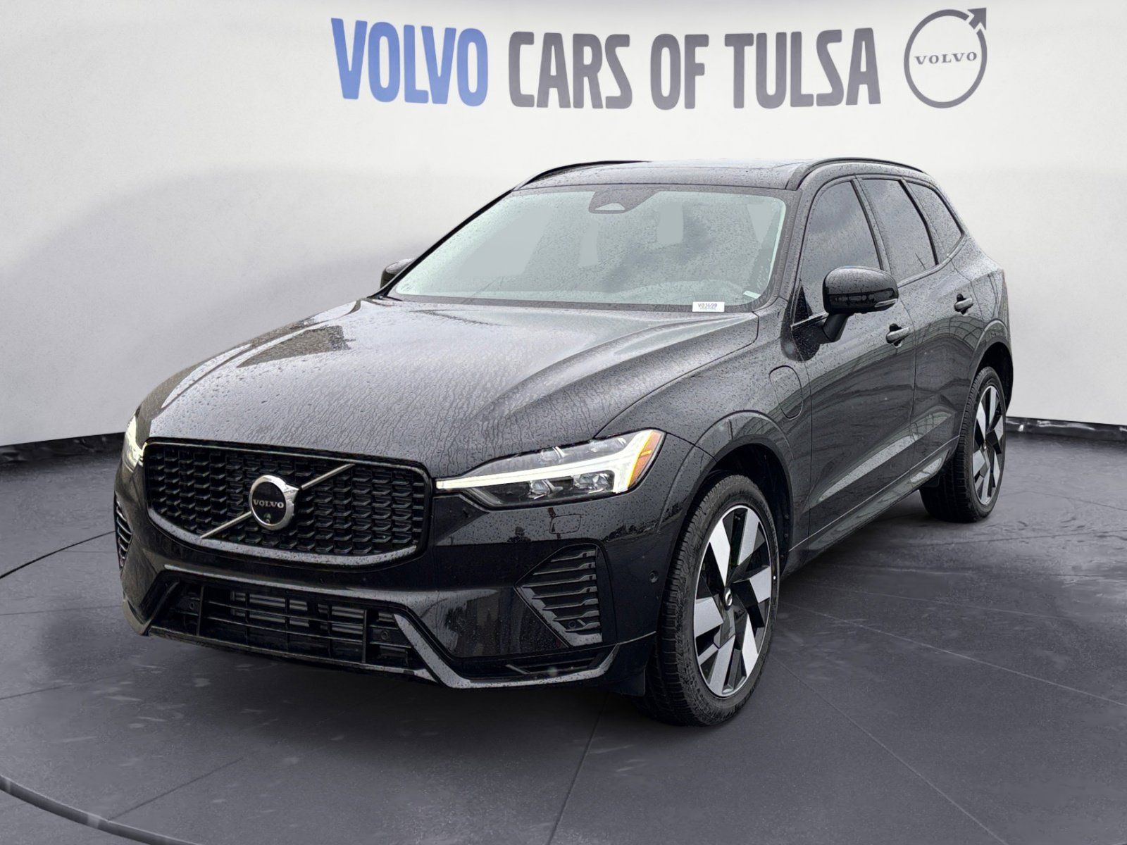 2025 Volvo XC60 plug-in hybrid T8 Plus