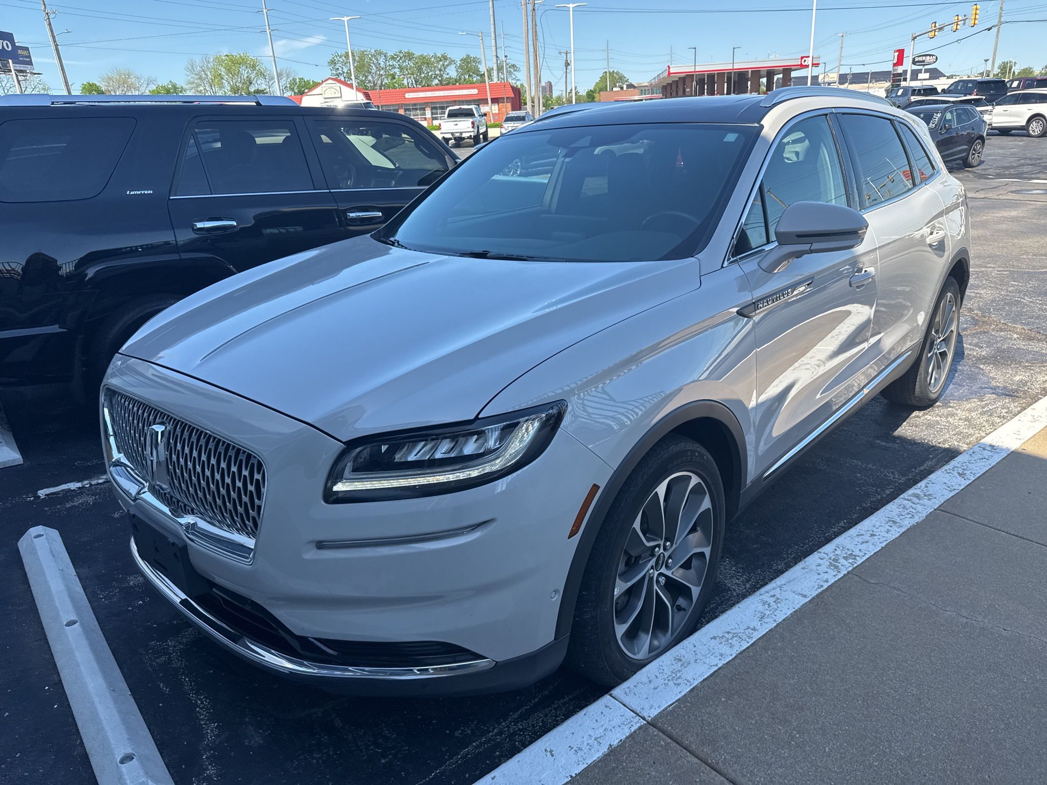 2022 Lincoln Nautilus Reserve AWD's photo