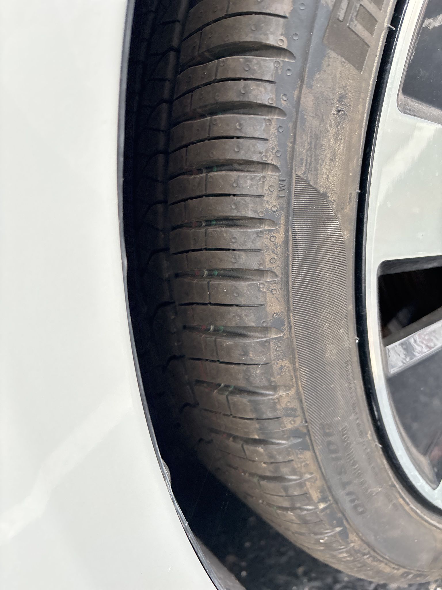 2025 Volvo S60 T8 Plus photo 4