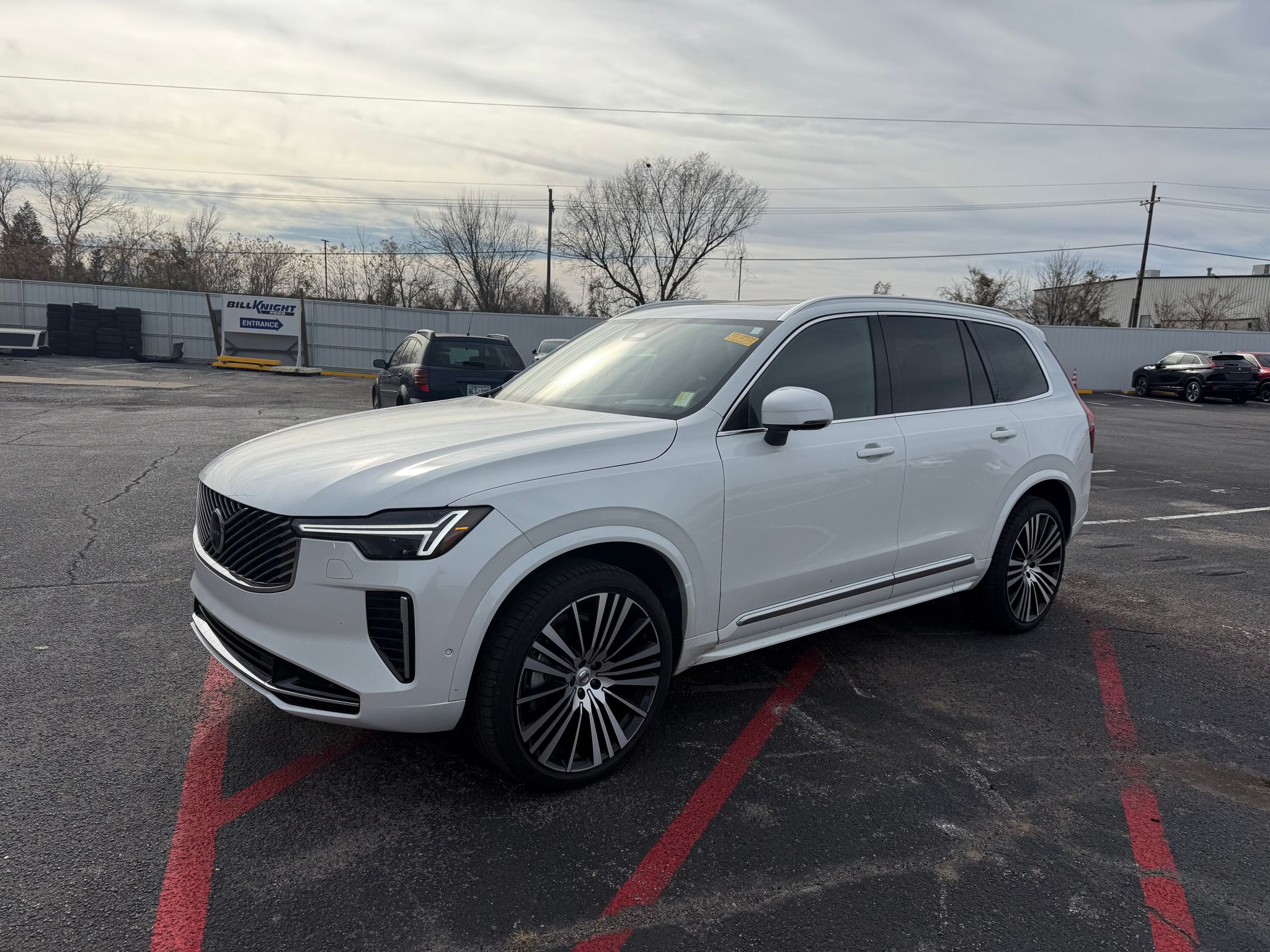 2025 Volvo XC90 Ultra's photo