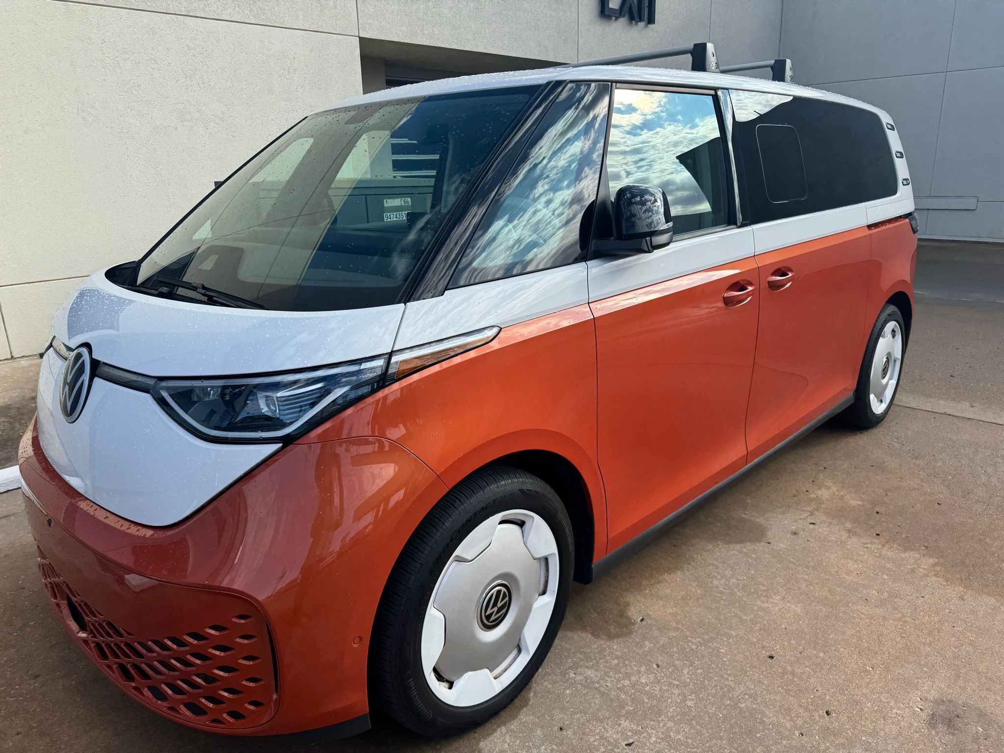 2025 Volkswagen ID. Buzz 1st Edition's photo